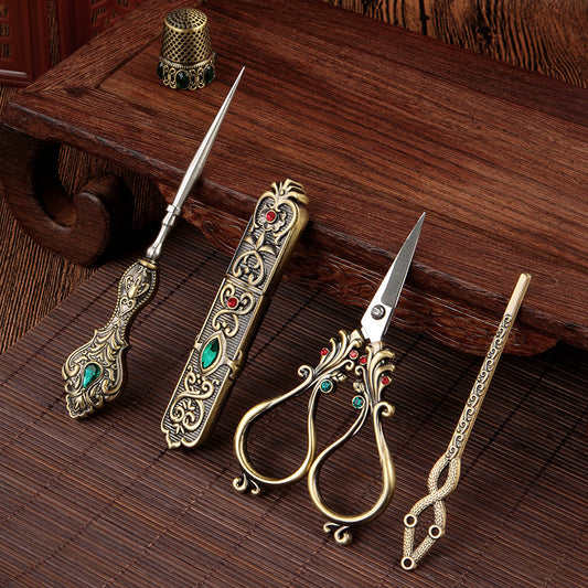 European-style Retro Affordable Luxury Inlaid With Phoenix Tail Scissors Set