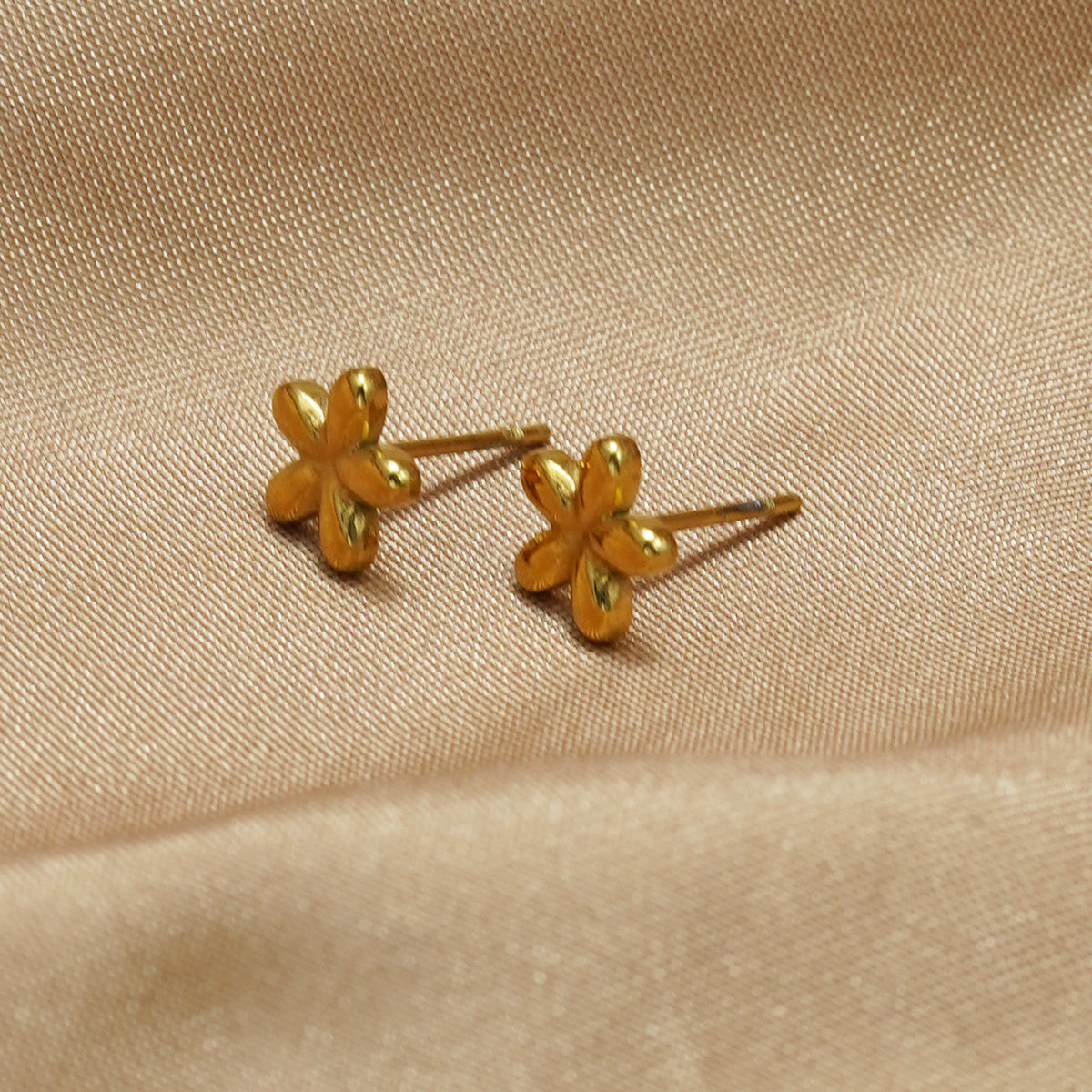 Lxalry 18K Gold Plated Flower Jewelry Set