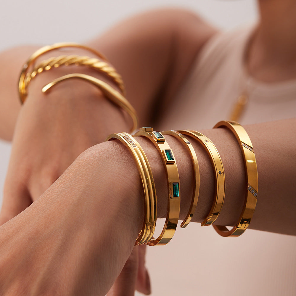 Lxalry Gold-Plated Zirconia Bracelet