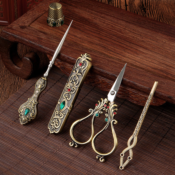 European-style Retro Affordable Luxury Inlaid With Phoenix Tail Scissors Set