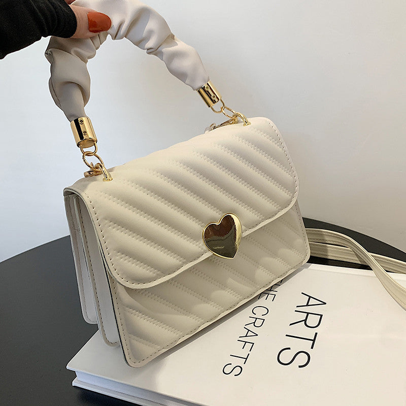 LoveLink Chain Shoulder Bag