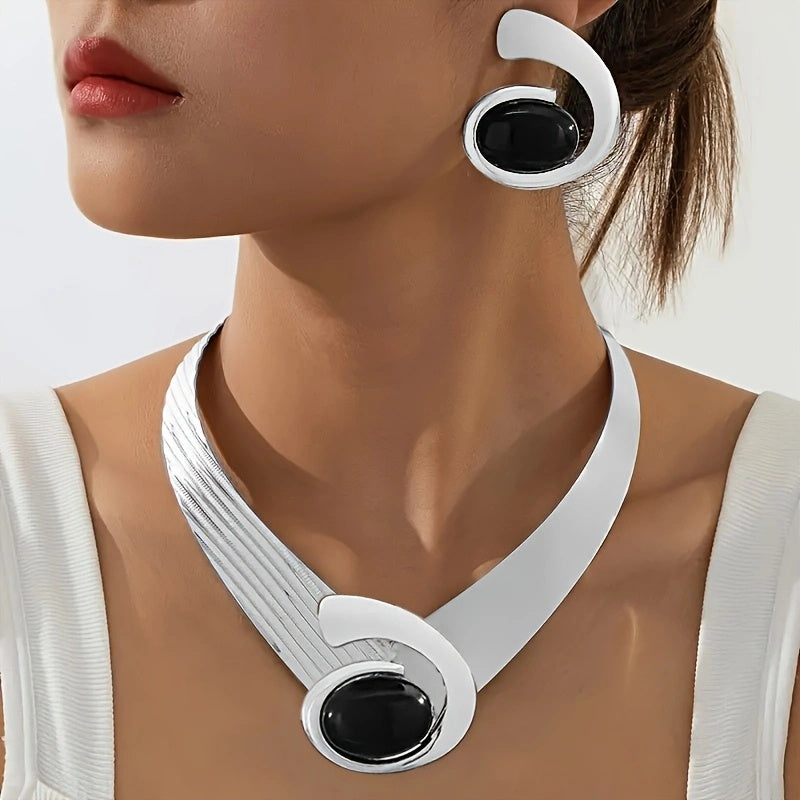 Lxalry Black & White Armor Necklace