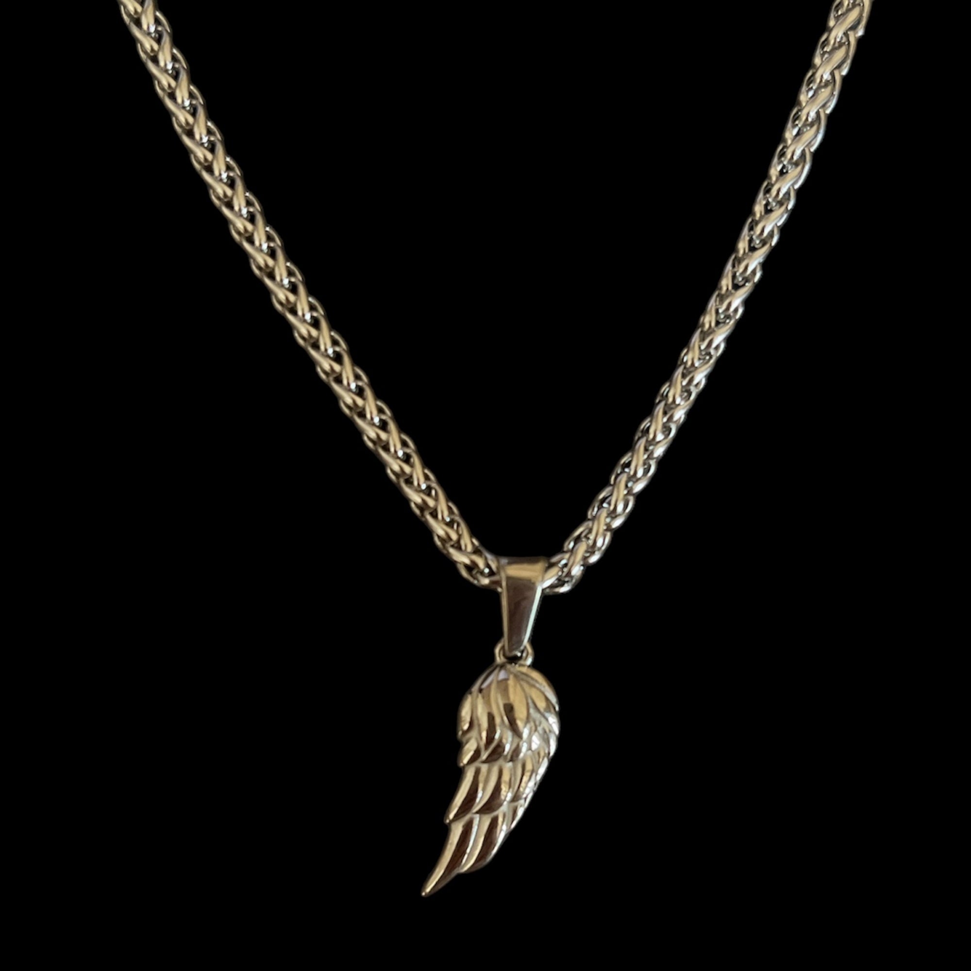 Lxalry CrystalHeart Layered Necklace
