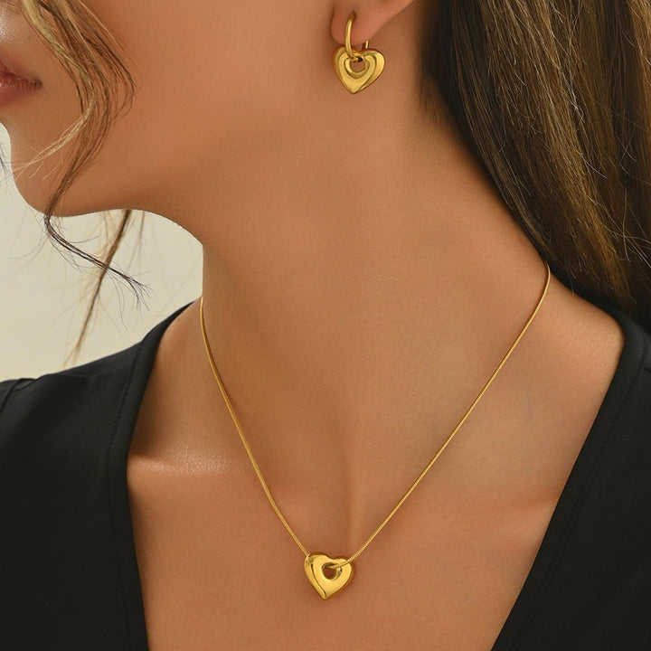 Lxalry 18K Gold Plated Heart Pendant Set - Zenoora