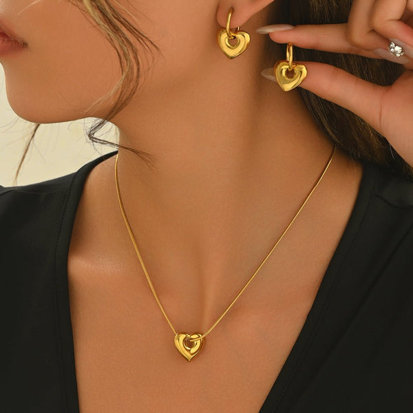 Lxalry 18K Gold Plated Heart Pendant Set - Zenoora