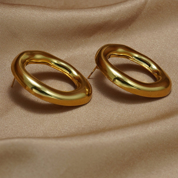 Lxalry 18K Gold Plated Oval Pendant Jewelry Set - Zenoora